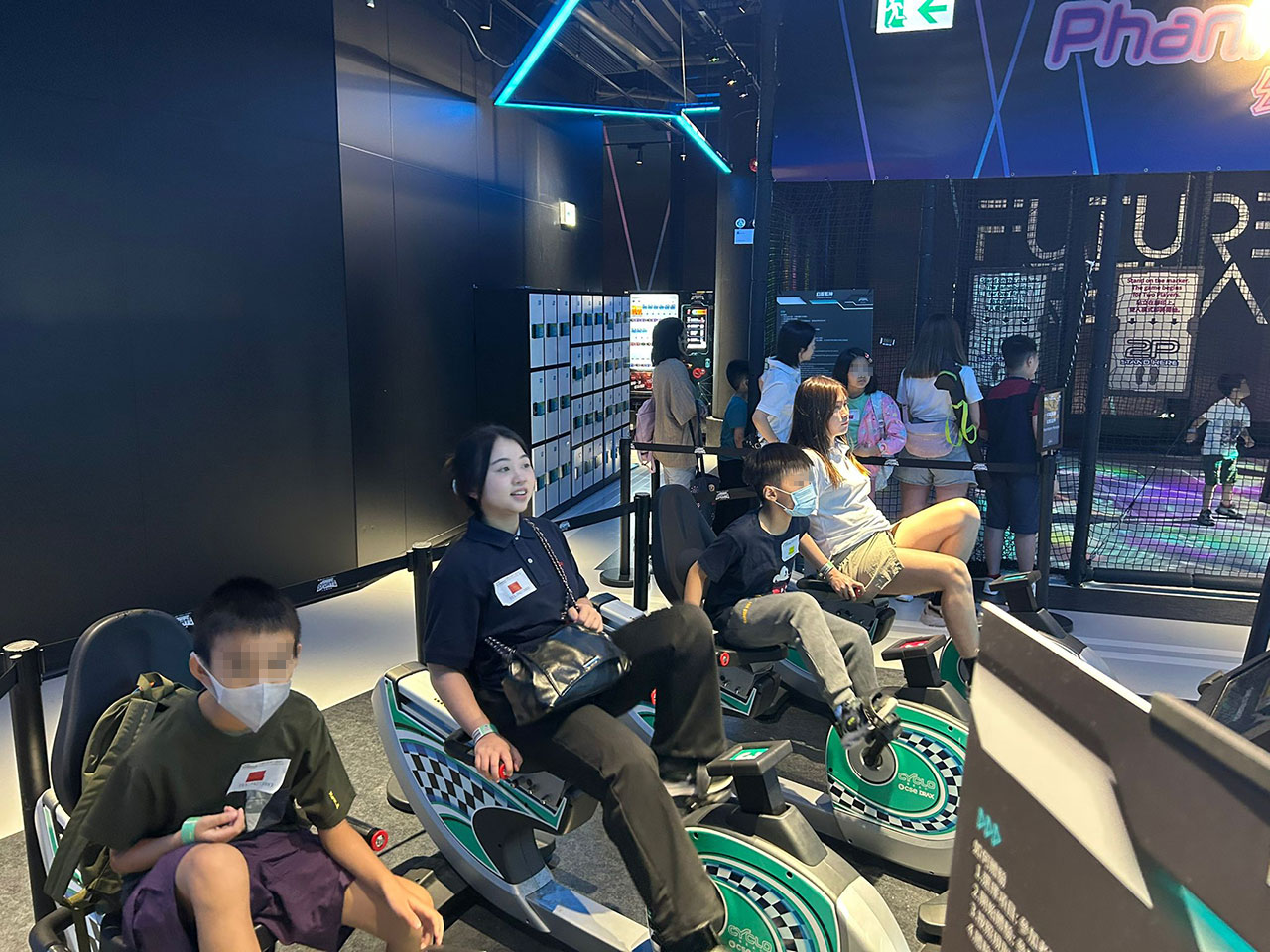 康栢義工隊(duì)陪同發(fā)展障礙兒童暢玩啟德JOYPOLIS SPORTS